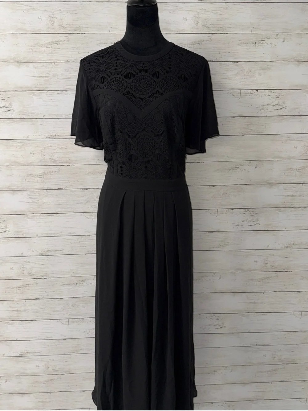 NWT! City Chic Lace Insert Dress - Picture 4 of 7